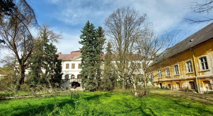 Így múlik el a világ a dicsősége: főurak lakhelye, szakiskola és kollégium is volt a titokzatos szellemkastély