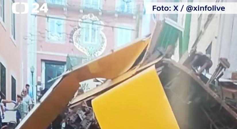 VIDEÓ: Kisiklott egy siklóvasút Lisszabonban, 15-en meghaltak