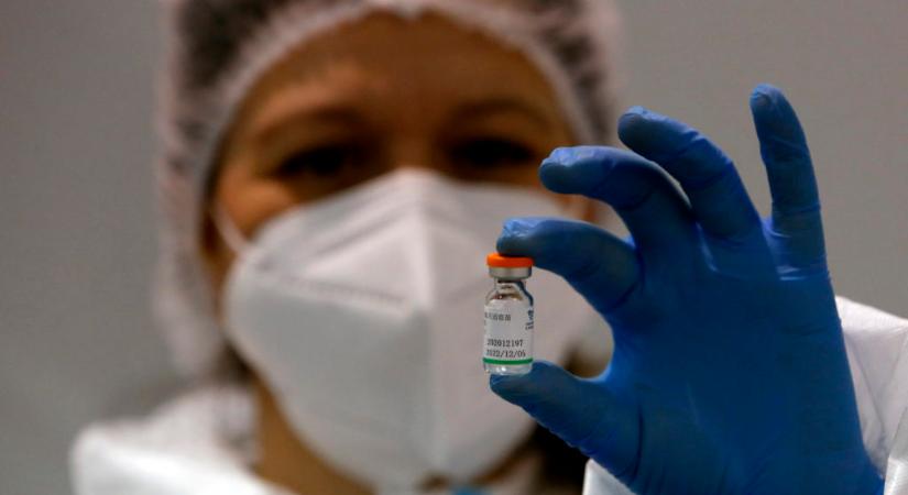 „A hátamon feláll a szőr” – mondja Duda Ernő a kínai vakcináról