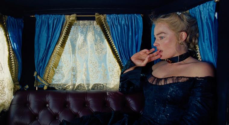 Erotikus pszichodráma lesz az Üvöltő szelek Margot Robbie-val - itt az első túlfűtött trailer