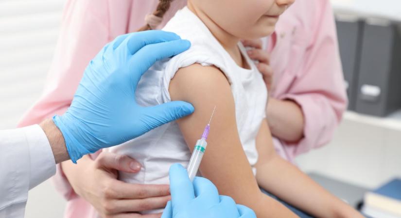 Florida eltörli a kötelező védőoltást a gyerekeknek, a kanyaró, mumpsz, bárányhimlő, gyermekbénulás, hepatitis jöhet