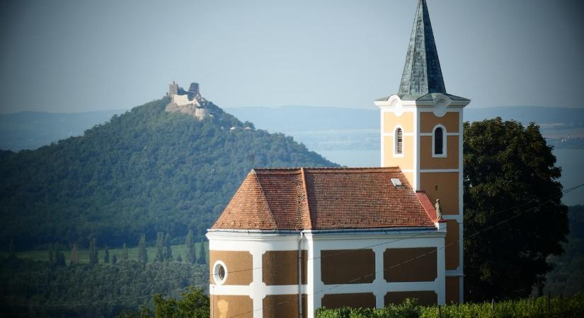A Balaton barokk arcai – 10 templom a 18. századból