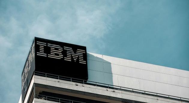 Az IBM Cloud januártól MI-re cseréli az alap ügyféltámogatást biztosító csapatát