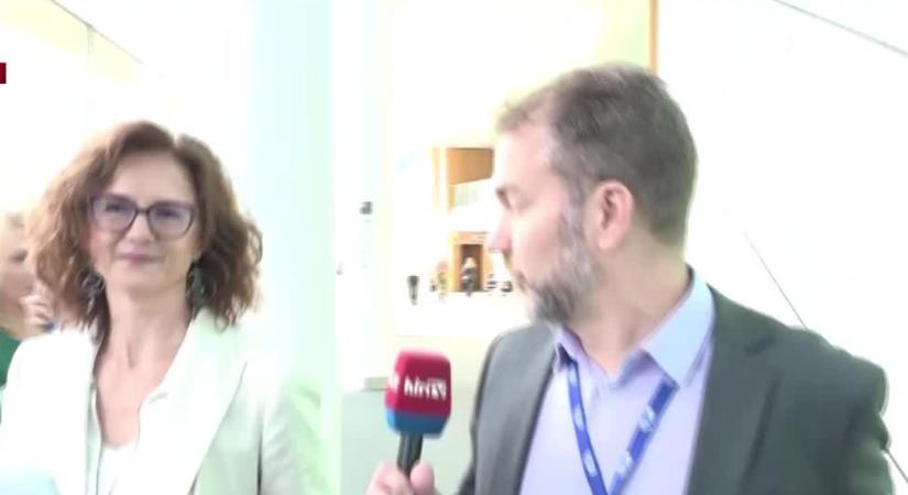 Egy kaptafára: Minden kérdésre ugyanaz a válasza a tiszás Gerzsenyi Gabriellának  videó