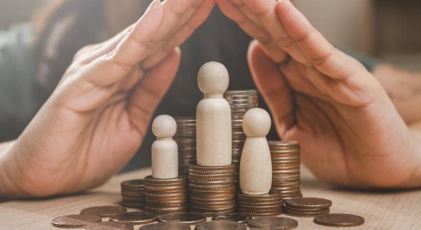 Rekord: a magyarok egy hónap alatt 100 milliárd forint személyi hitelt vettek fel