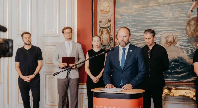 A nagyszombat megyei kultúrát meg kell védeni a politikai támadásoktól