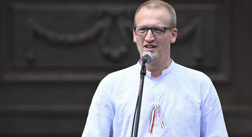 Tilos megosztó témákról beszélni a Tisza Pártban?