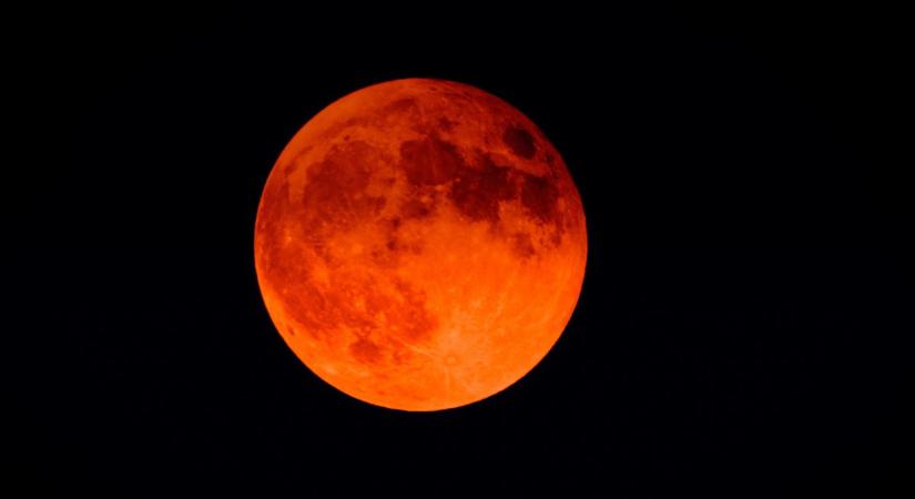 Nemsokára a világ nagy része tanúja lehet egy hátborzongató vérholdnak