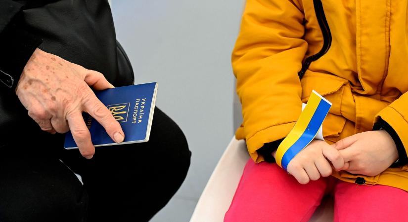 Dolgozniuk kell az ukrán menekülteknek a családtámogatásért Lengyelországban