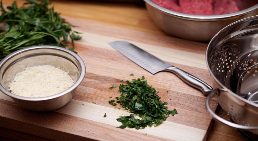 Jobb, ha nem veszed meg a szupermarketben: miért nem jó a bolti reszelt sajt?