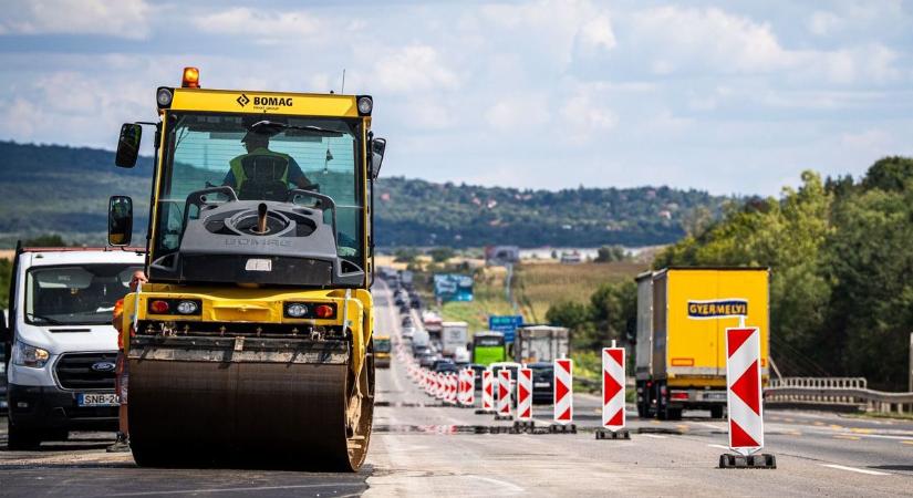 Nem egyszerű feladat az M1-es bővítése, előkészítik a terepet