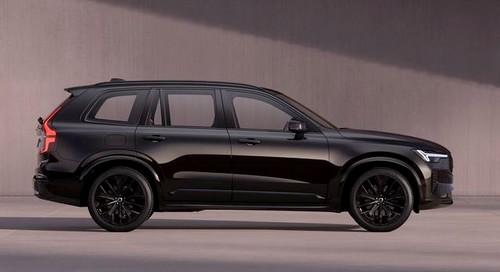 A Volvo XC90 Black Edition
