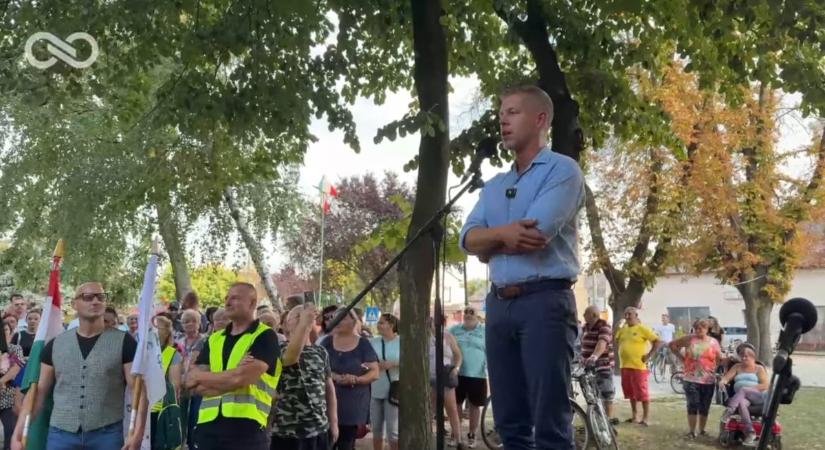 Magyar Péter: „EGYELŐRE MÉG nincs a NER kezében az RTL – bár már lehet, hogy komp jár át Leningrádba”