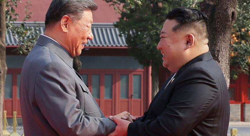 Alakul az új világrend – Kínai elnök: Peking meg kívánja szilárdítani kapcsolatait Észak-Koreával