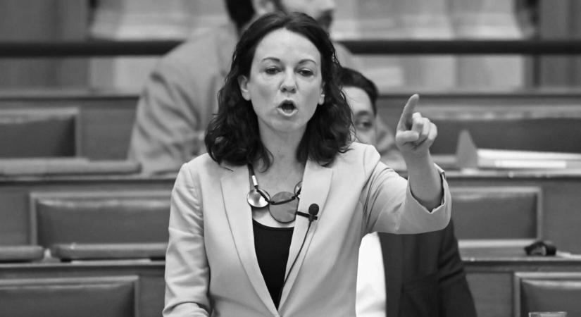 Megcsúszott a kuplung fejben: Szabó Tímea gyűlöletcunamival vádolja a Fideszt, de vajon ki a kém?
