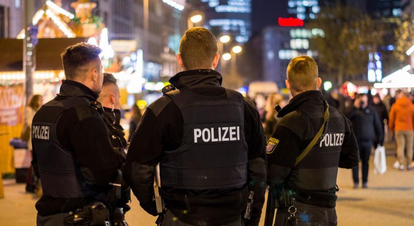 Megszúrták, elgázolták, vonat elé lökték. A migrációs politika gyermek áldozatai Németországban