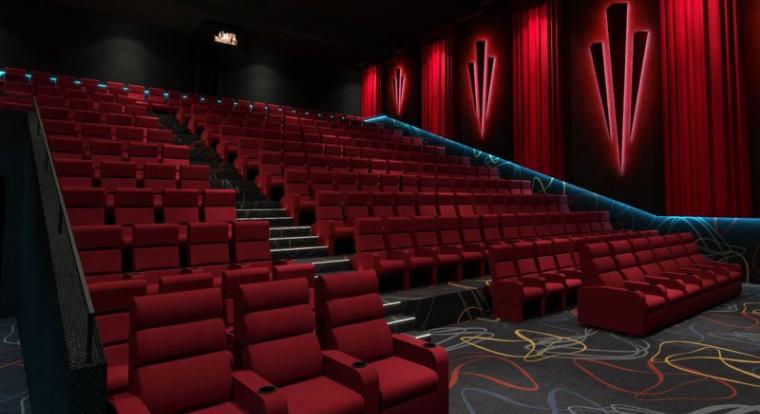 Vannak, akik még mindig az F1-et és a Jurassic Worldöt nézik a moziban