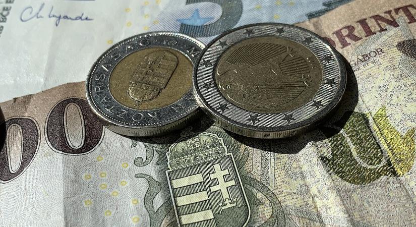 Folytatta szárnyalását a forint, a bűvös szint alatt maradt az euró