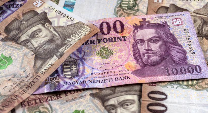 Óriásit menetelt a forint