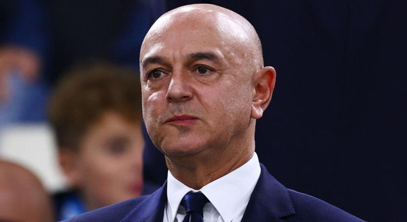 Döbbenet a Premier League-ben: távozik az egyik legnépszerűbb londoni klub első embere