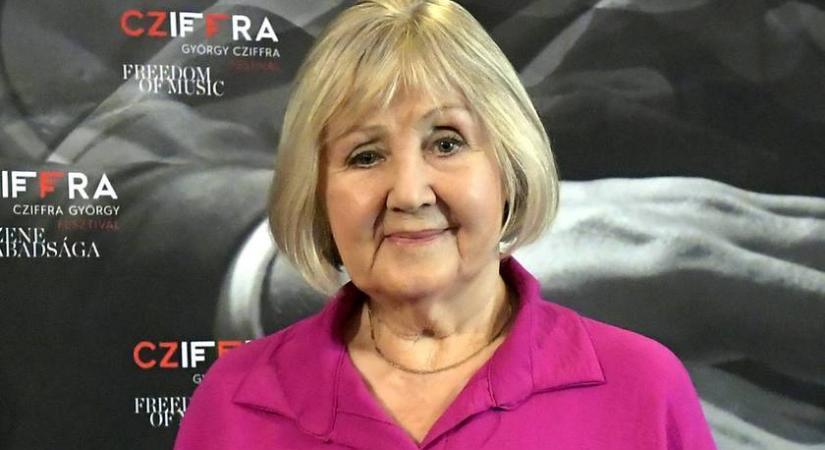 Ilyenek Halász Judit unokái: a legnagyobb egyetemista, a legkisebb jövőre érettségizik
