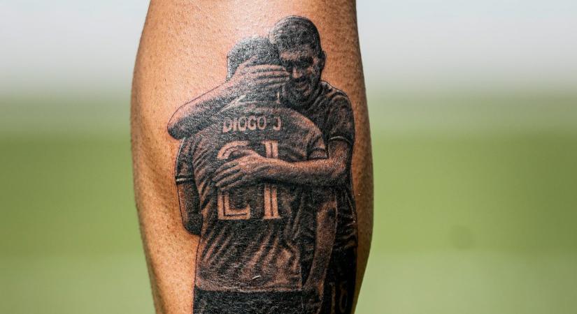 Megható tetoválással emlékezett Diogo Jotára csapattársa
