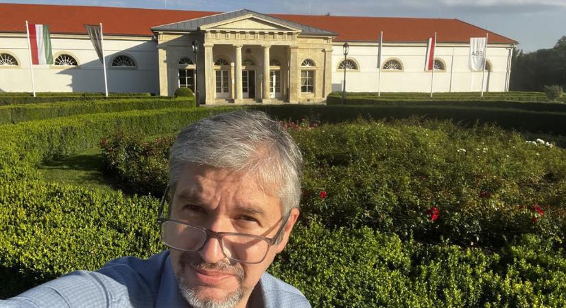 Hatvanpuszta mellett a Golfklubot is felújították, elképesztő luxusról számolt be Hadházy Ákos