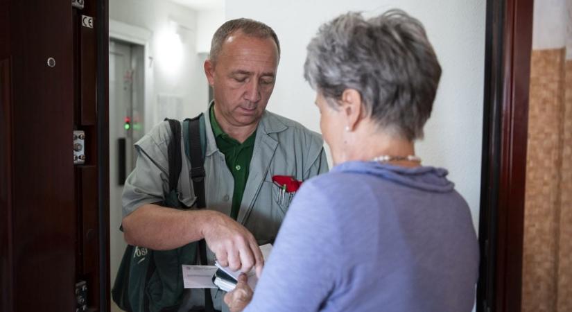 Úgy tűnik, nagy segítség az élelmiszer-utalvány a nyugdíjasoknak: egyre több helyen fizetnek így az élelmiszerért