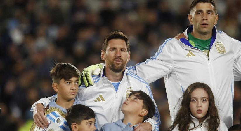 Vb-selejtezők: Messi könnyek között és duplával búcsúzott; a brazilok sztárja a gólvonalról ollózott gólt - eredmények, videók