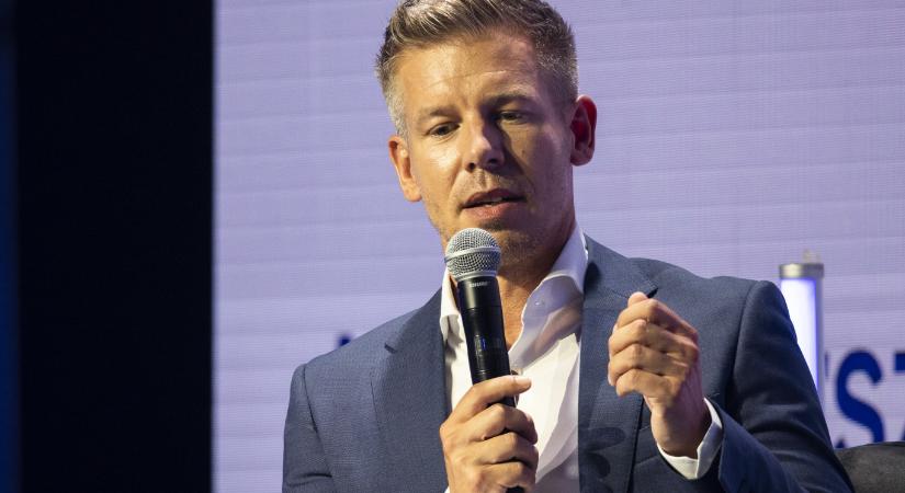 Tulajdon elleni szabálysértés miatt folytat eljárást a rendőrség Magyar Péterék tiszafüredi rendezvénye után