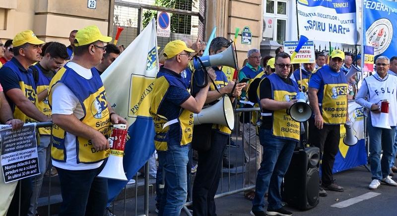 Szakszervezetek az iskolaigazgatóknak, tanfelügyelőknek: „Ne félemlítsék meg a tüntetésre készülőket!”