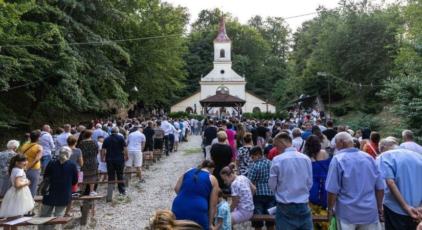 A hit ünnepe a Vértes erdeiben: idén is különleges programmal várja a híveket a csatkai búcsú