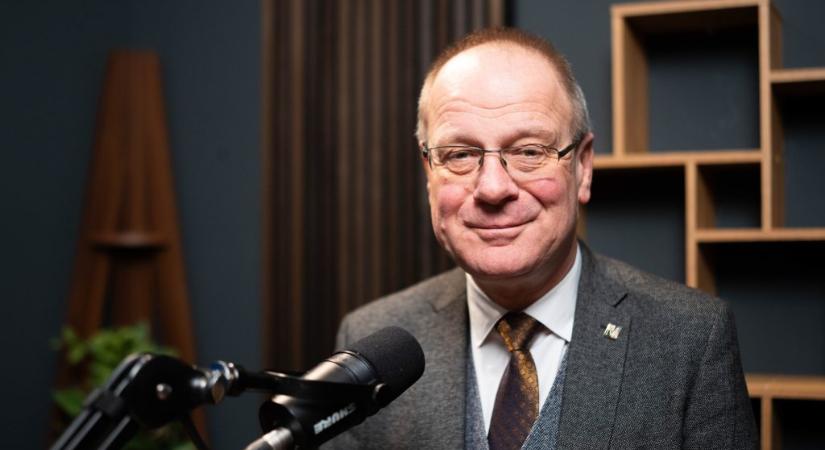 Navracsics Tibor szerint idáig elenyésző számú önkormányzat hozott rendeletet a helyi önazonosság védelméről