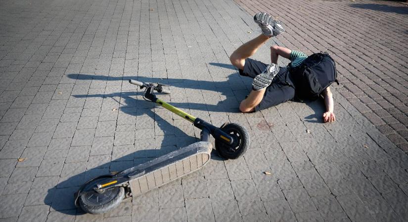 Megdöbbentő statisztika: pénteken van a legtöbb közlekedési baleset, így vezetnek a rolleresek