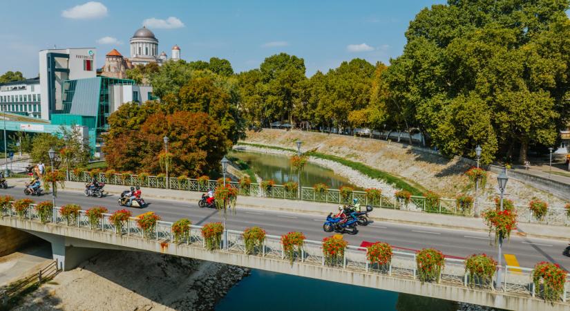 Ismét az esztergomi kórháznak gyűjtenek a motoros angyalok
