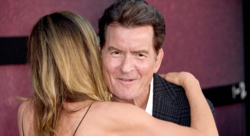 Közel 20 év után először mutatkozott nyilvánosan egymás mellett Charlie Sheen és Denise Richards
