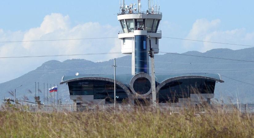 A legjobb öröm a káröröm: az Euractiv orosz szerzője ujjong Oroszország csökkenő befolyása miatt
