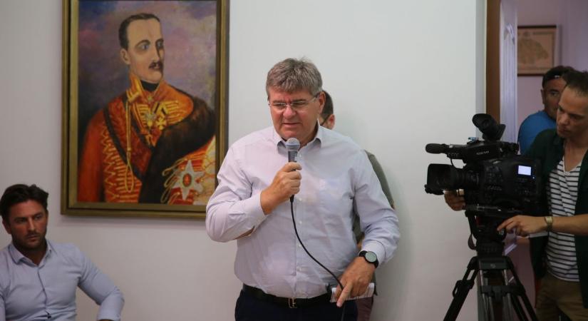 Adóemelés: Varga Gábor szerint a Tisza-adó padlóra küldené a dolgozókat