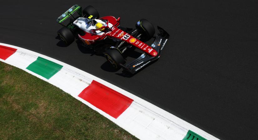 Ilyen is ritkán van – a két Ferrari végzett az élen az első szabadedzésen