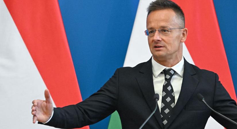 „Mi nyíltan, ők sunyiban” – Szijjártó Péter lerántotta a leplet a Nyugat orosz olaj vásárlásáról