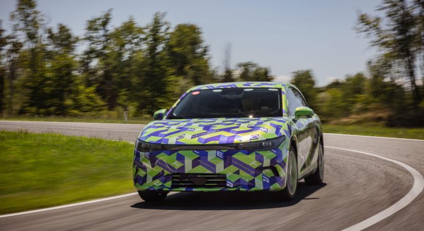 Fotókon a Leapmotor új villanyautója