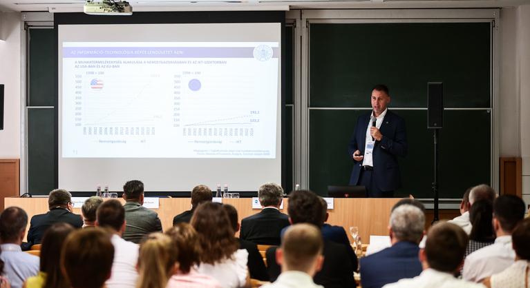 „Már nincs visszaút oda, ahol 2019-ben voltunk” – a jegybank szerint új korszak kezdődött