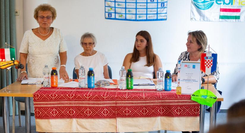 Itthon a Boszporuszt legyőző Puklavec Sara