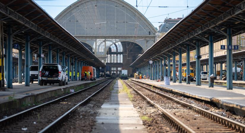 7000 tonna követ cserélnek – nagykarbantartáson a Keleti pályaudvar