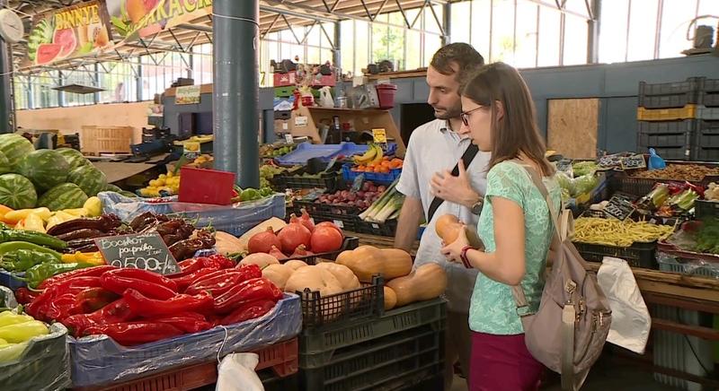Sikerrel indult a hosszított nyitvatartás a kaposvári piacon