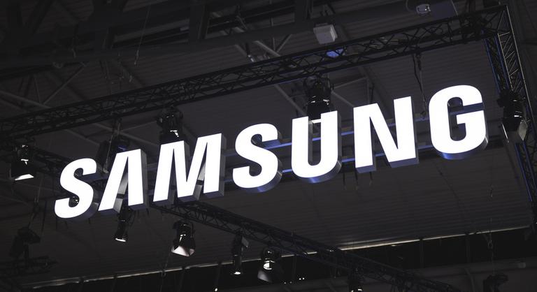 Kilövi a ház tetejét a Samsung új dobása