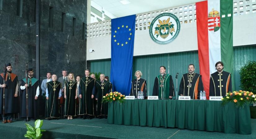 Példaértékű életpályák: agrármérnököket köszöntöttek Debrecenben