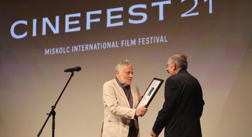 Csillogás, díjak és premierfilmek: elkezdődött a 21. CineFest - fotók, videó!