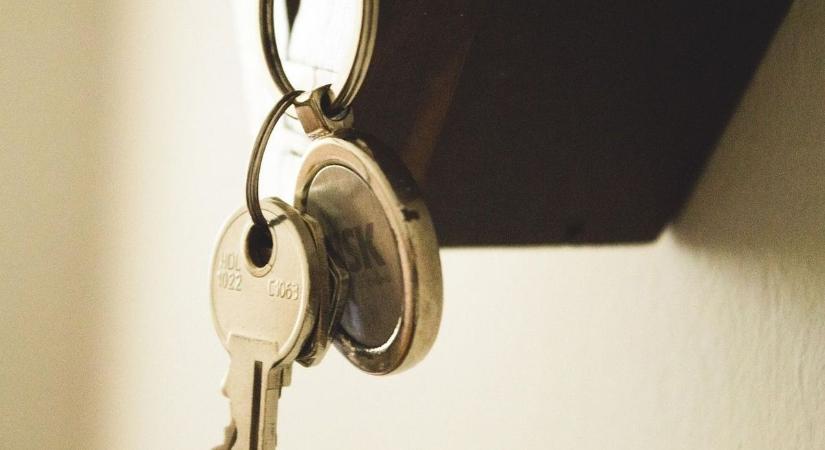 Az Európai Unió intézményei képtelenek megoldást találni a lakhatási problémákra