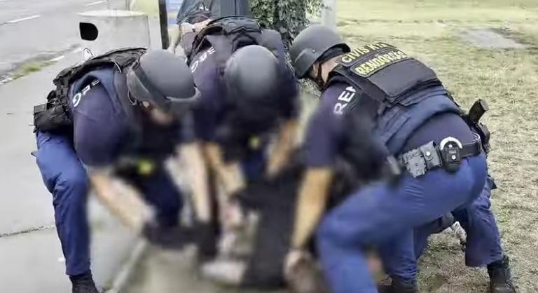 Agyba-főbe vertek egy férfit Debrecenben, életveszélyes állapotban vitték kórházba